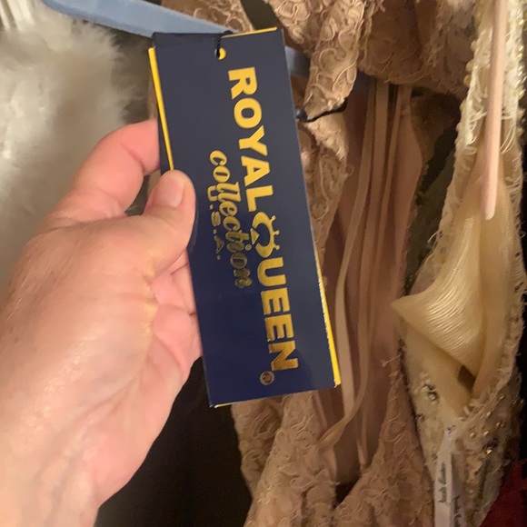 Mocha Open-back V-neck Gown - Picture 5 of 7